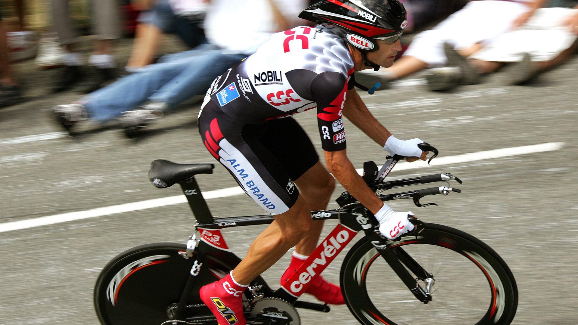 全国青少年“科技创新”篮球体验展在上海精彩亮相，推动科技与体育融合